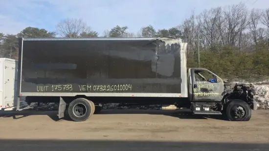 Picture of 2018-ford-f-650-truck-delivery
